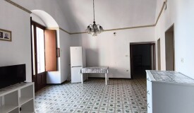 ZONA C. STORICO / Rif. 570 (Appartamento con terrazzo esclusivo)