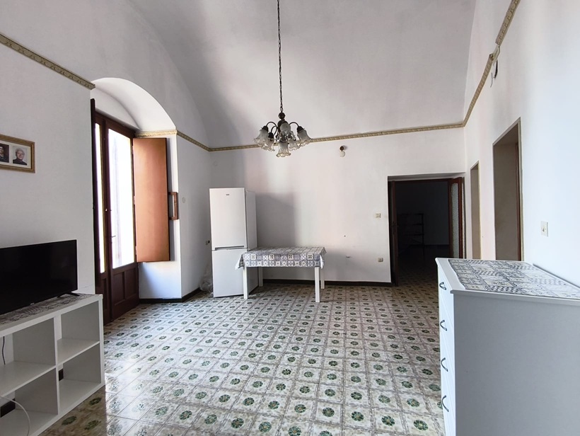 ZONA C. STORICO / Rif. 570 (Appartamento con terrazzo esclusivo)